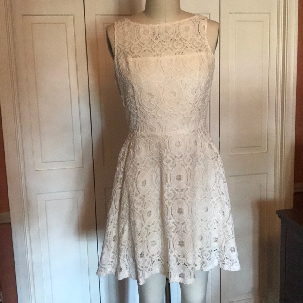 BB Dakota Lace Dress